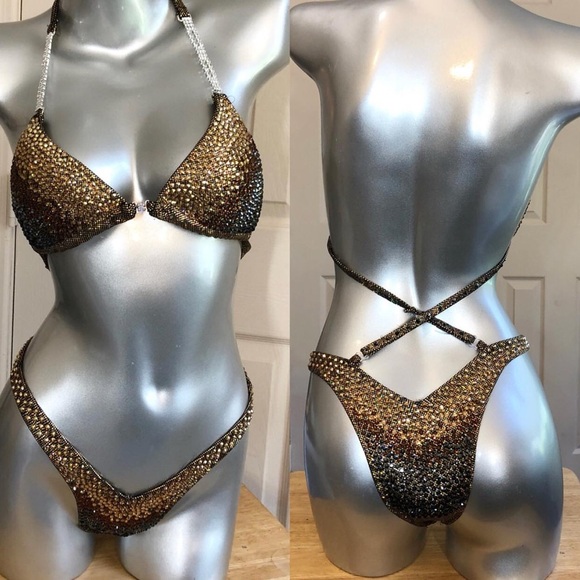 Figure Bodybuilding Suit - Picture 1 of 5